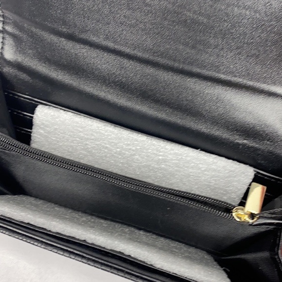 London Fog Lara Lizard Croco Flap Wallet - Picture 2 of 2